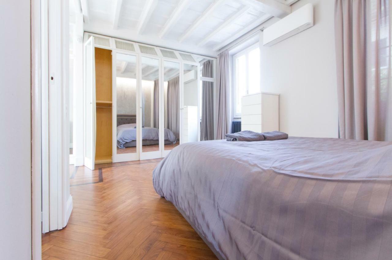 Elegante e completamente arredato apt in Duomo Milano Eksteriør billede